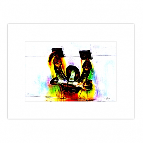 Illustration photographique, thème Marine, issue d’un travail sur l’image. Après tirage papier, mise en couleurs à l’aide de crayons gras.
