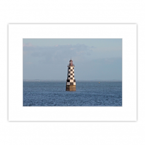 Phare de la Perdrix – La tourelle des Perdrix est un ancien phare situé à l’embouchure de la rivière An Teir localement nommée la rivière de Pont-l’Abbé, à l’entrée des ports de Loctudy et de l’Île-Tudy